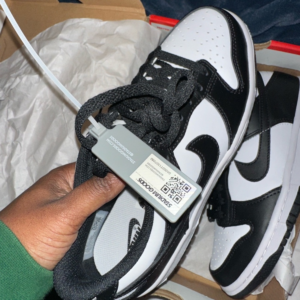 Panda dunks size 5 big kids